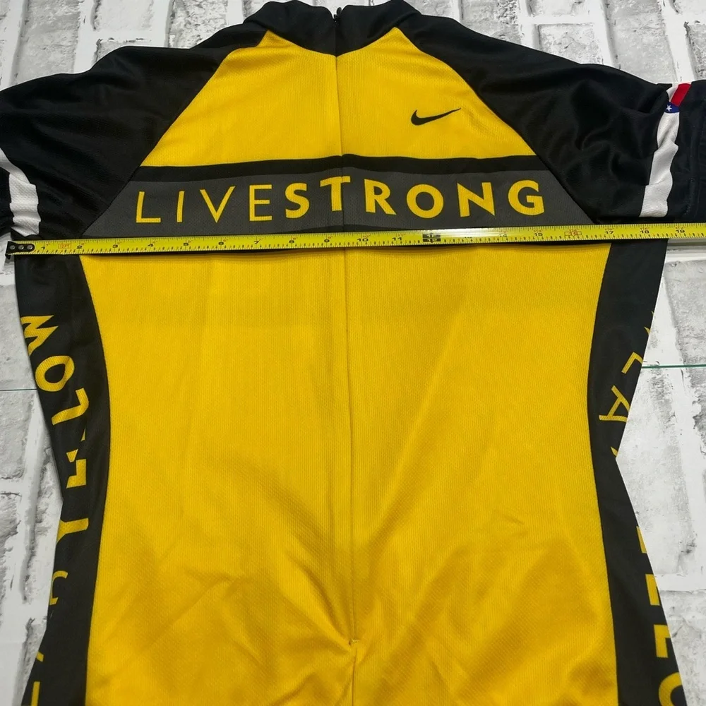 Nike Black and Yellow Cycling Jersey. Race Raglan. Womens M. “Live Strong”. Bike